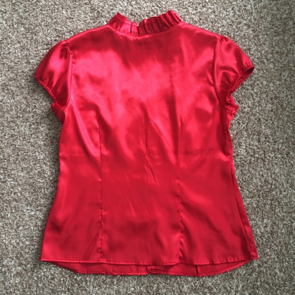 Red Top - Picture 3 of 6